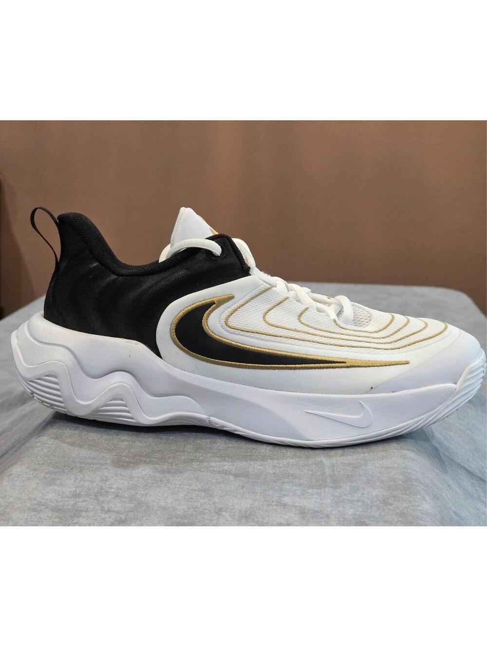 Nike Giannis Immortality 4 (GS) White Basketball Youth Size 5.5Y 7W FZ6734-100